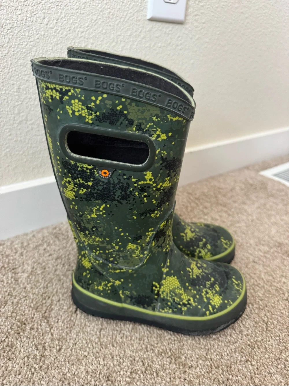 BOGS Kids Green Camo Splash Tall Rain Boots